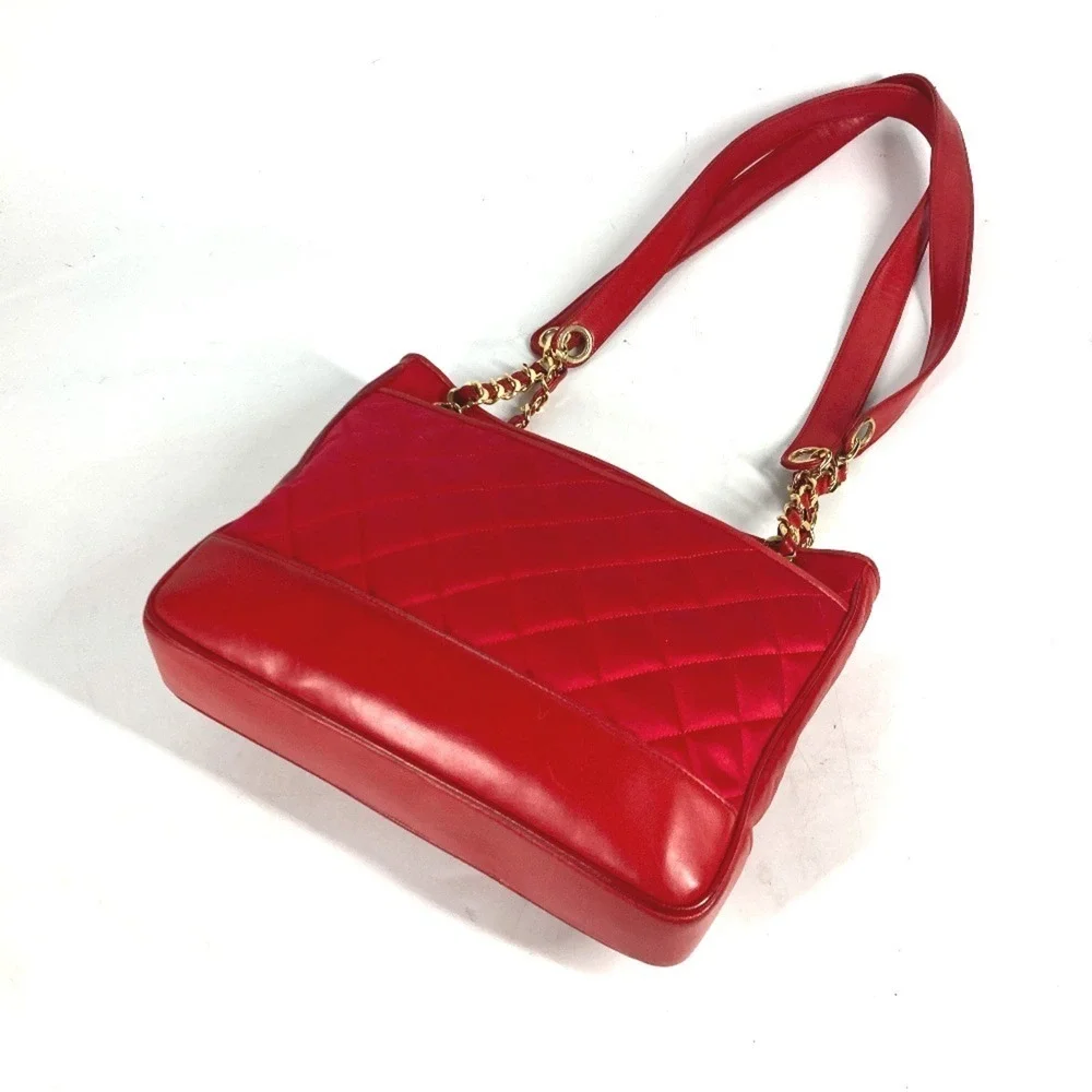 CHANEL Vintage Red Leather Shoulder Bag